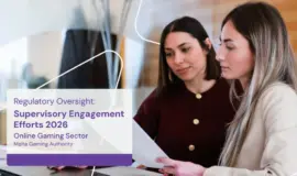 Två personer granskar dokument med text om MGA tillsynsplan 2026